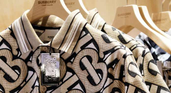 Burberry QR Blockchian