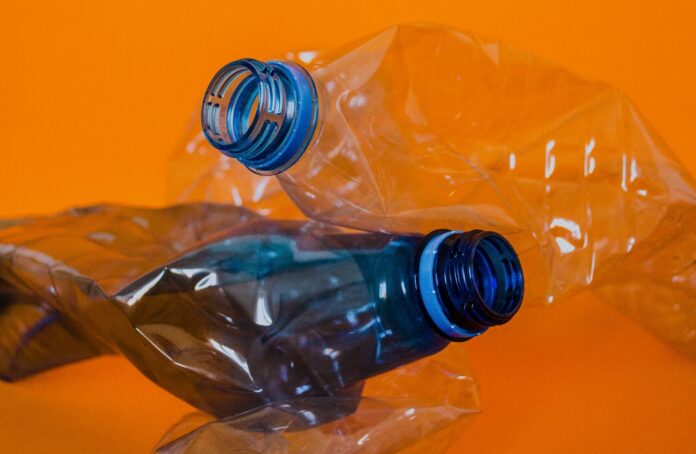 Enzima capace di bio degradare la plastica | Osservatorio C Quadra